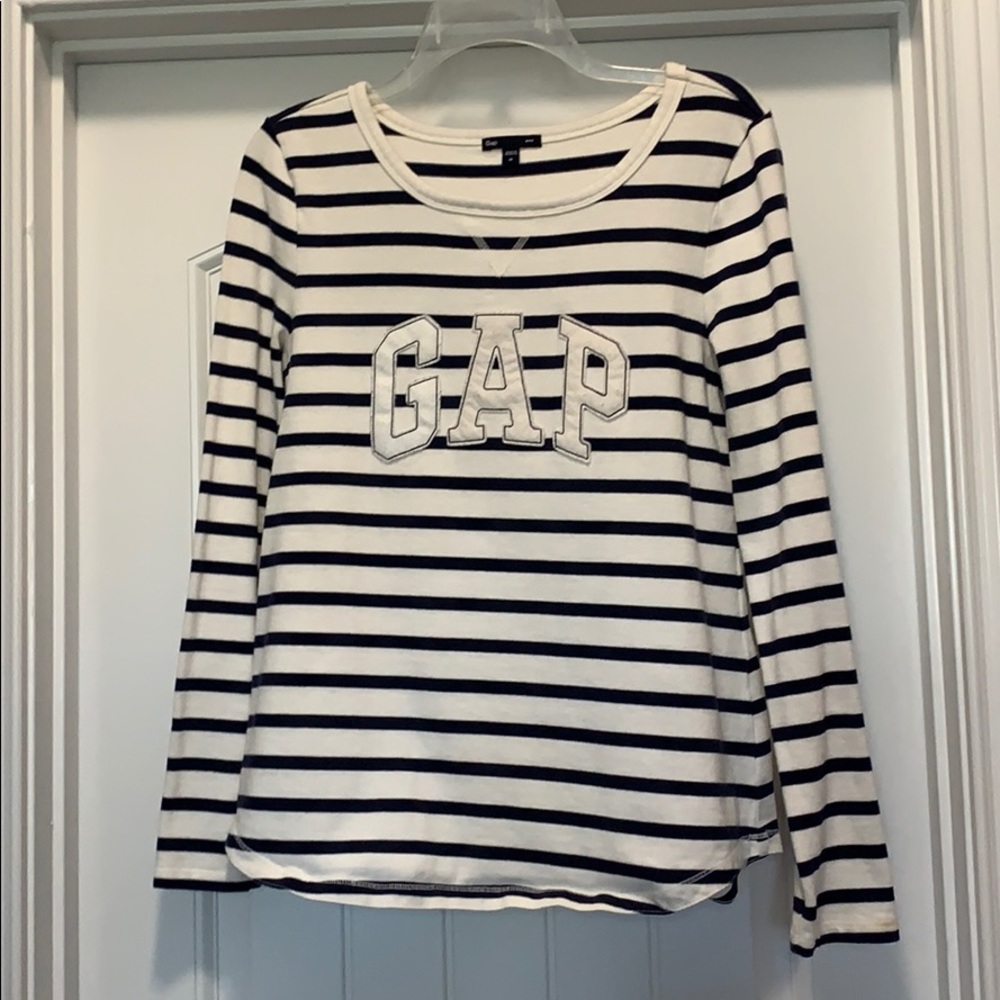Gap pullover